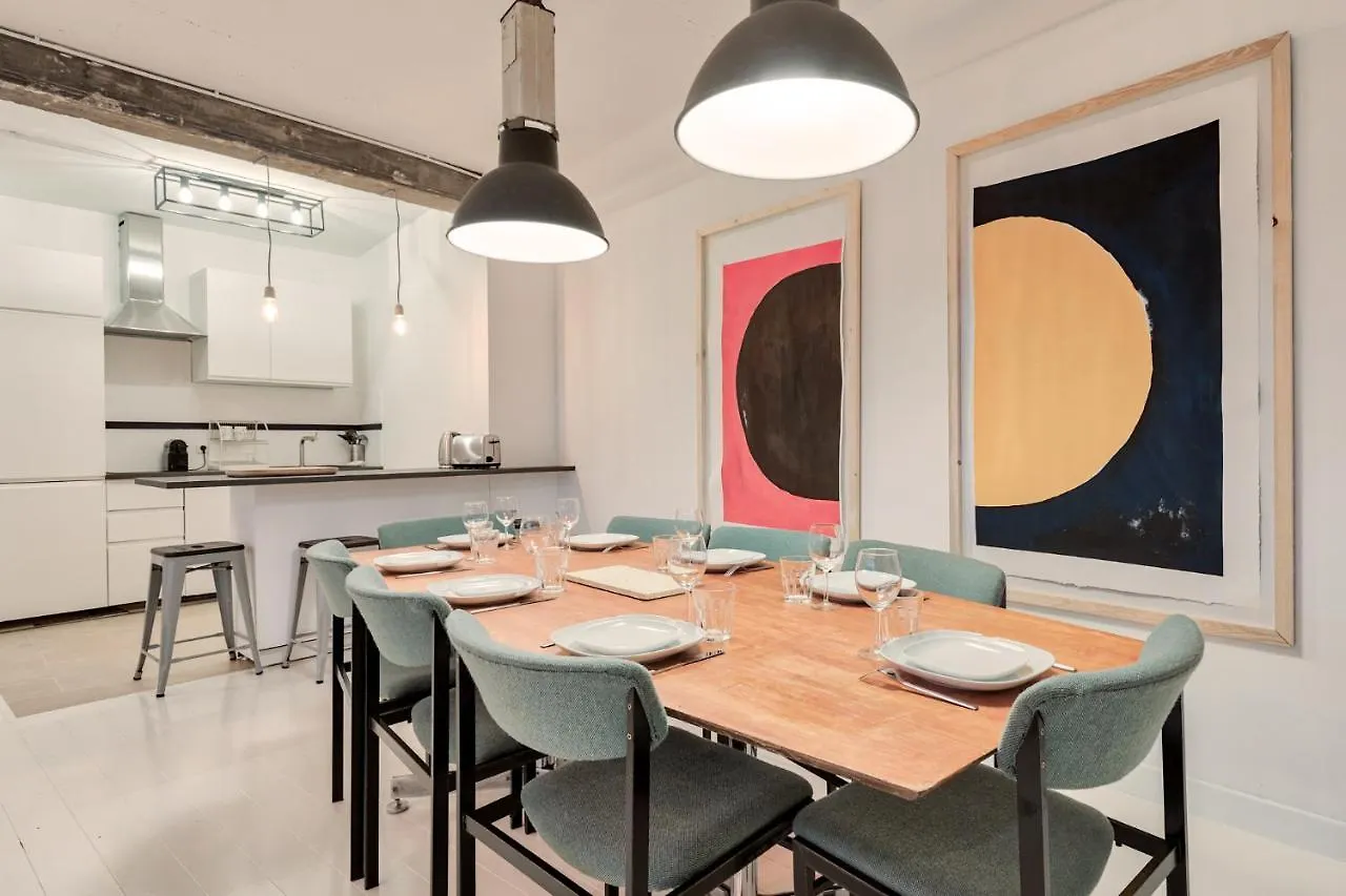 Artist And Design Loft - 10 Guests - 5 Min From Metro דירה *